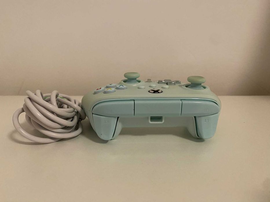 Controller PowerA EnWired Cu fir pentru Xbox Series, Cotton Candy Blue