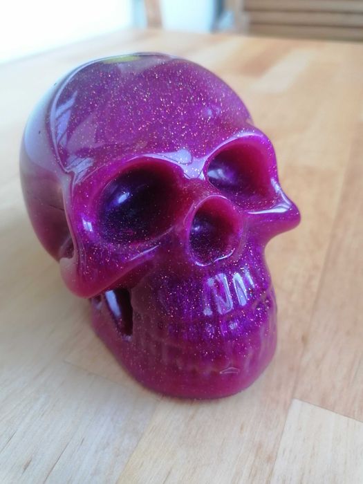 SKULL Craniu decorativ handmade din rășină roz cu glitter cosmic – decor spooky cute unic horror - HANDMADE rasina epoxy epoxidica