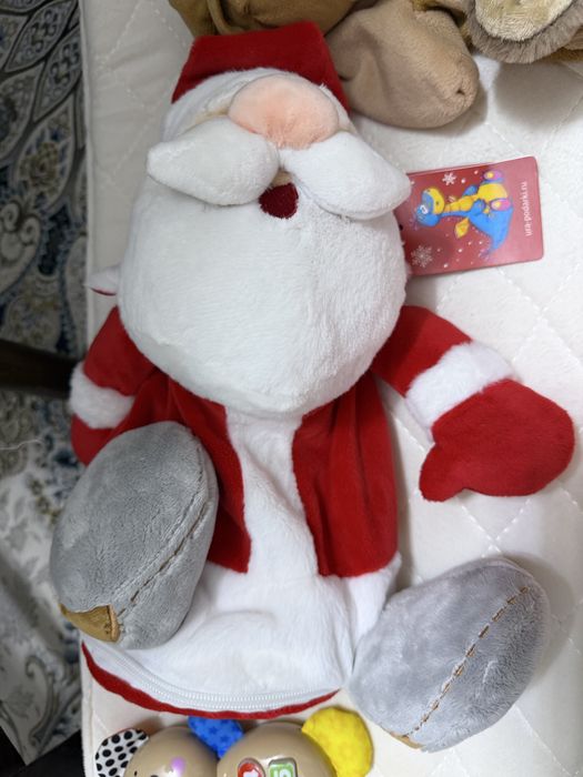 Мягкие игрушки ,пинетка шапка подарок.