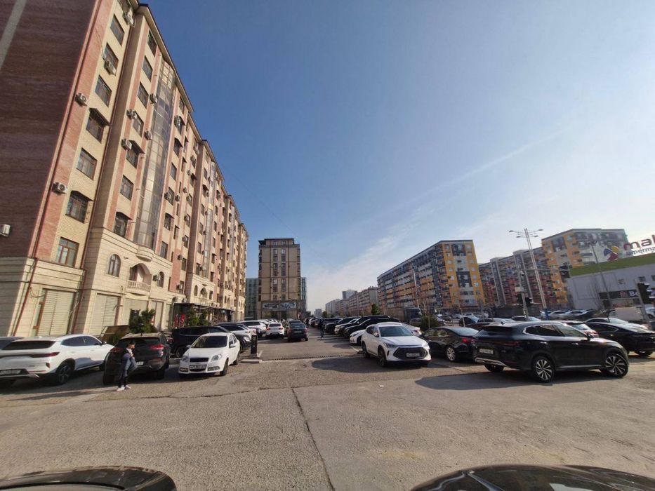 Улица Махтумкули 524м2 Нежилое продаётся