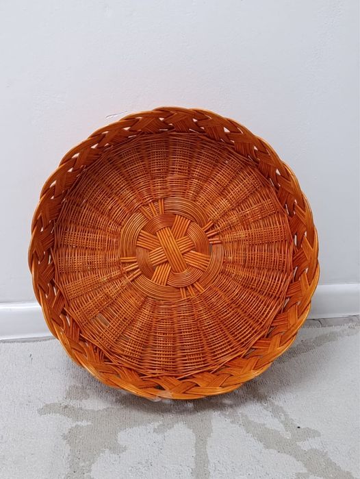 Продам карзину плетенную