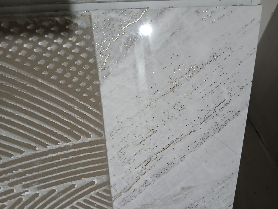 Кафель 120/60 60/60 Поставили Кафель не понаровилось Поставили и сразу