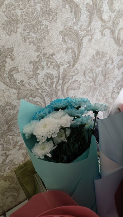 Продам новые цветы в букете