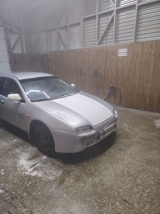Продам мазду 323BA 1996