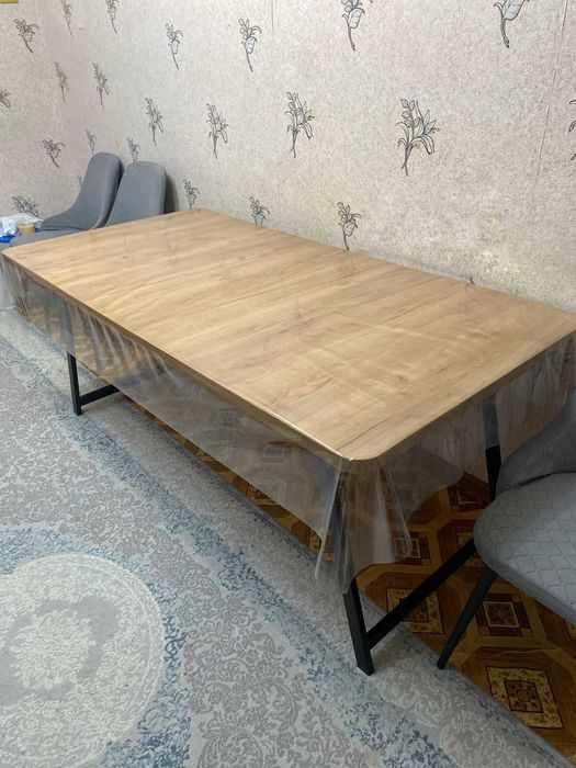 Новый обеденный стол