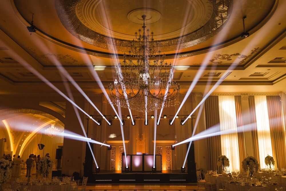 Inchiriere/Inchiriez boxe, schela lumini DJ Bacau Neamt Focsani Iasi