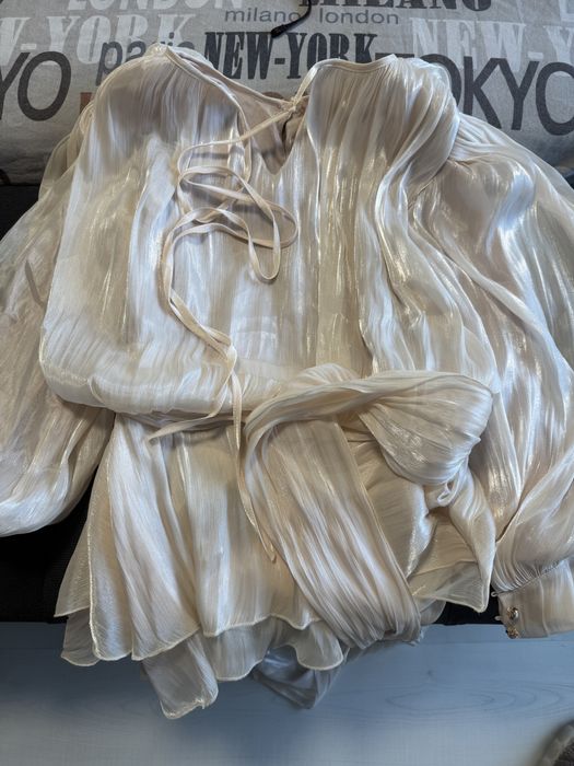 Рокля Miss Rosier в бежов цвят, S размер