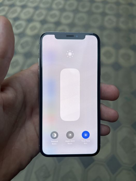 Iphone x holati: yaxshi  xotira: 64 gb  емкост:65