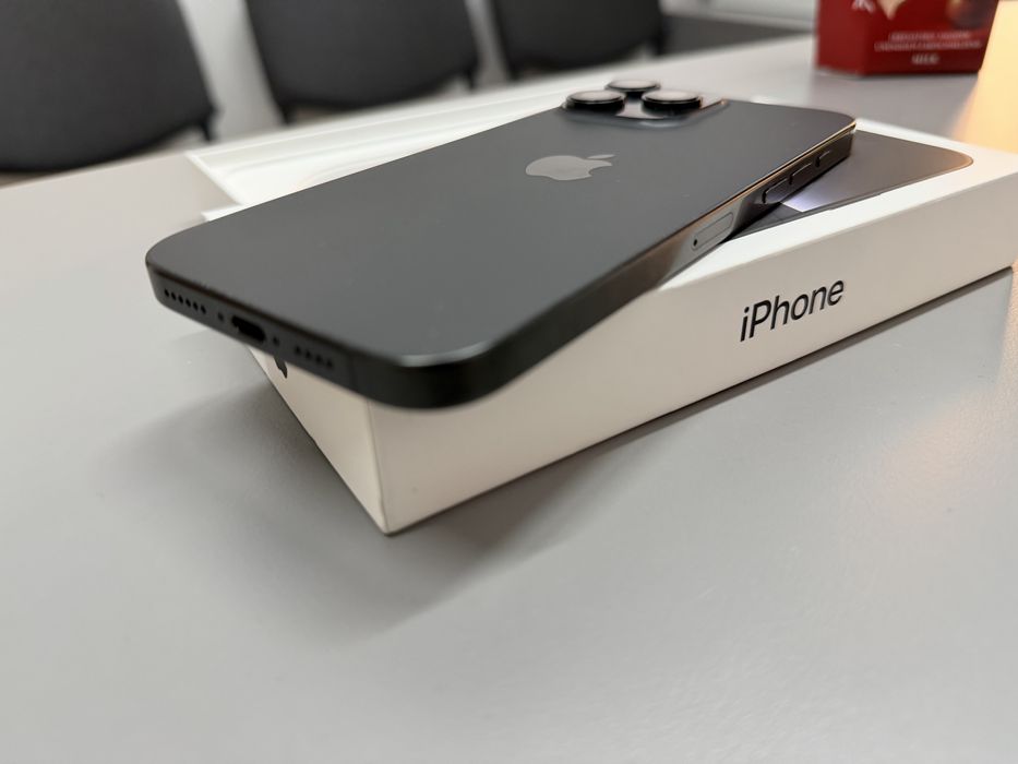 iPhone 16 Pro Max, Black Titanium, 512GB