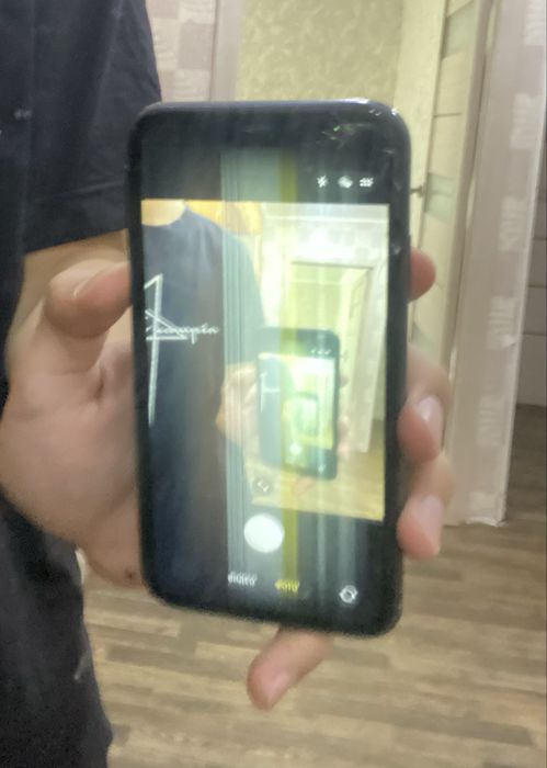 продам iphone 11