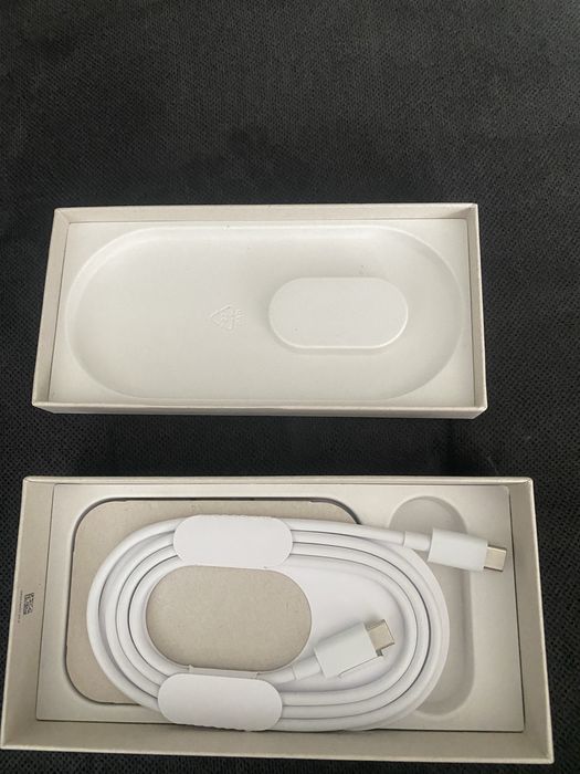 Vand telefon Google Pixel 10,nou nouț,nu a fost folosit niciodata.