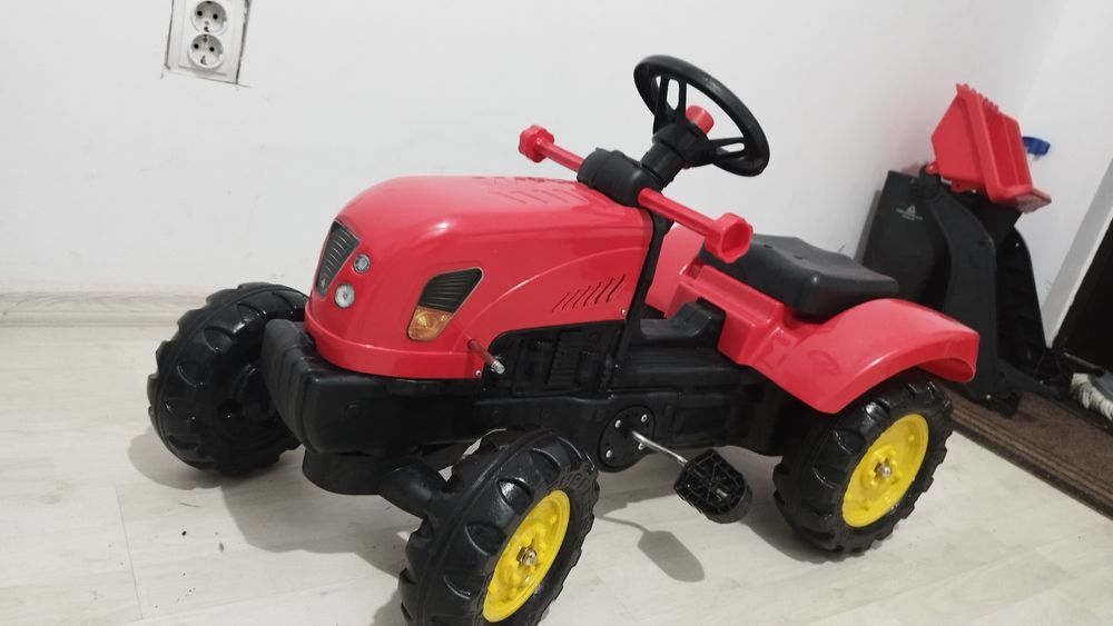 Tractor copii ,2,3 ani