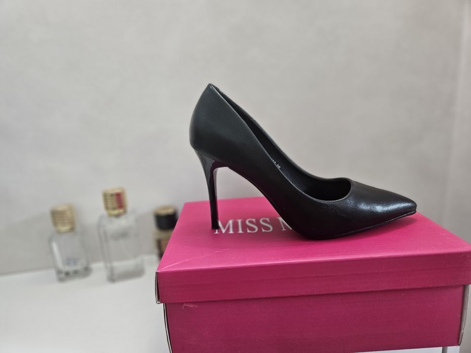 Продам новые туфли 37 размер