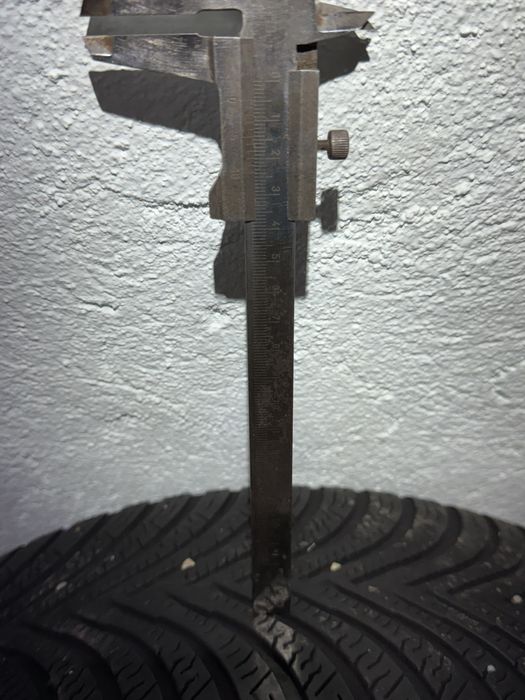 2 Anvelope iarna Michelin Alpin 5 205/60 R16