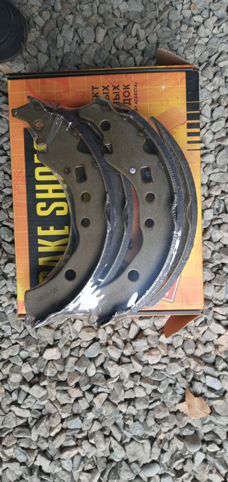 Тормозные колодки на Тойоту  Урбан крузер