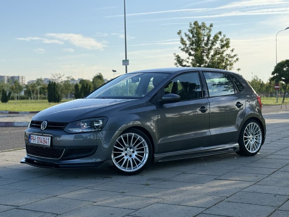VOLKSWAGEN Polo 2010
