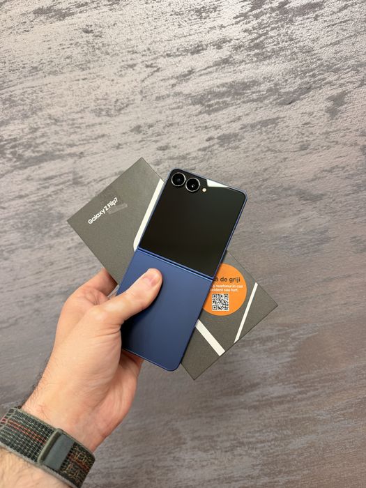 Samsung Galaxy Z Flip7, 256GB, 12GB Ram, Blue Shadow