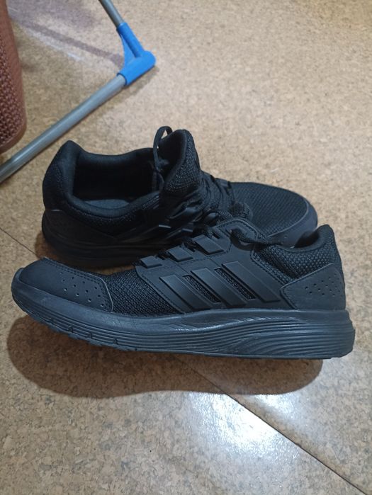 Кроссовка adidas  размер 43.5