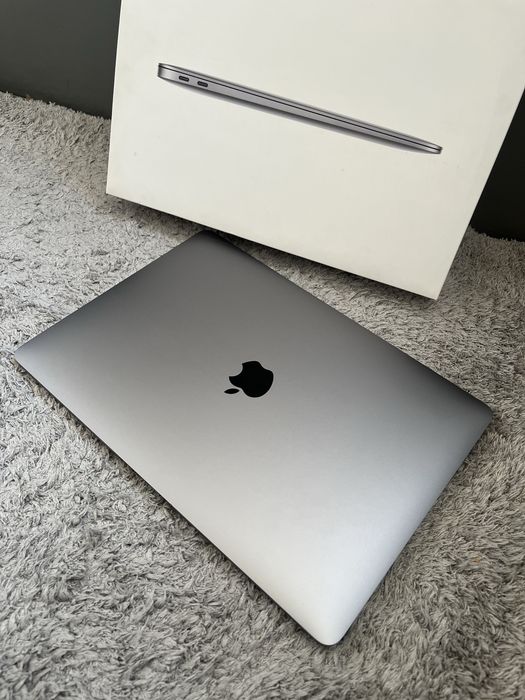 MacBook Air M1 256gb ssd EAC в идеальном состоянии