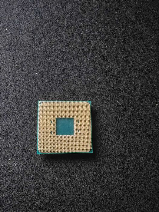 AMD Ryzen 5 3600 – Procesor 6 nuclee + Cooler DeepCool GAMMAXX GTE RGB