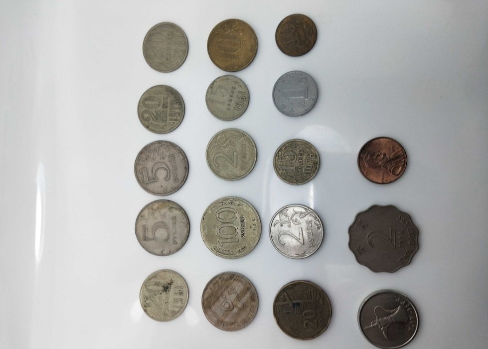 Продам коллекционные монеты