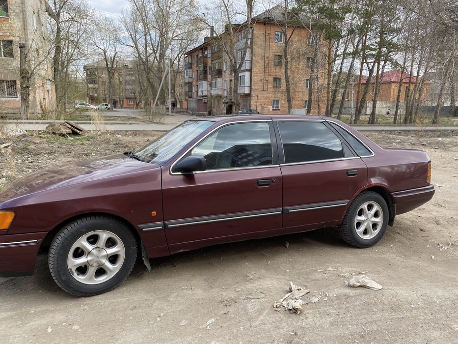 Ford Scorpio машина