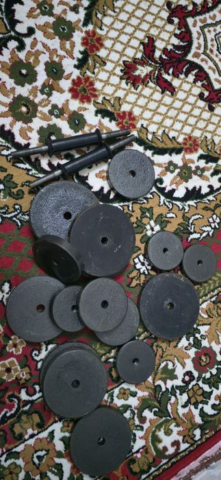 Продаються гантели