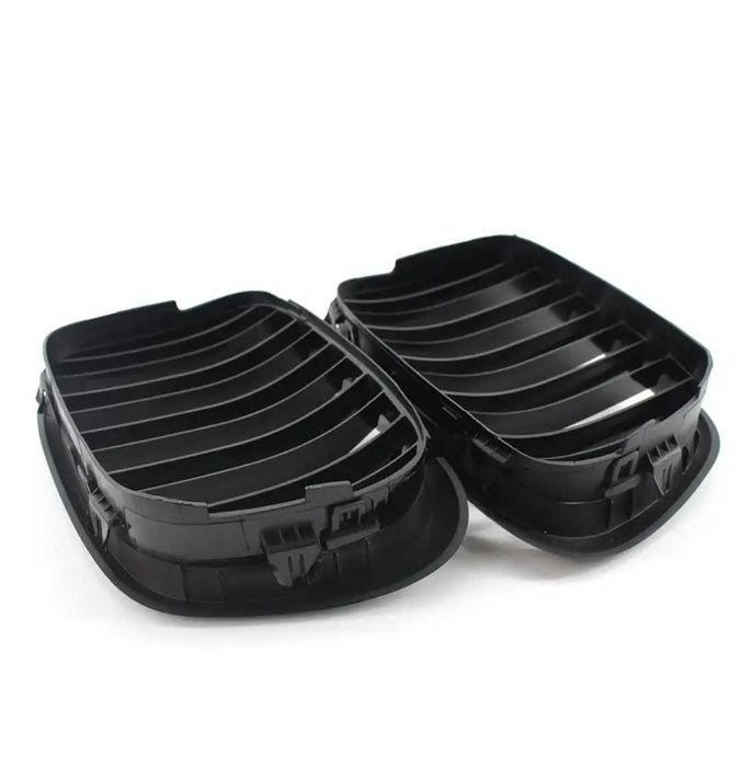 Нови черни M5 бъбреци BMW E39 БМВ Е39 ЗА седан/комби преди и фейслифт