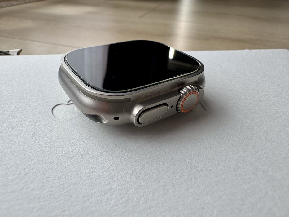 Apple Watch ULTRA 2 + folii + 3 curele (garantie Aprilie 2026)