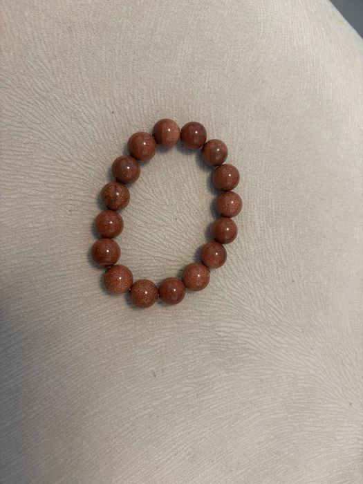 Гривни от естествени камъни