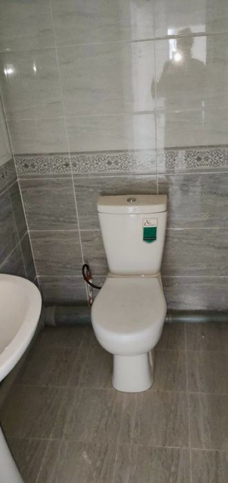 Olmos mahallada uy sotiladi srochniy