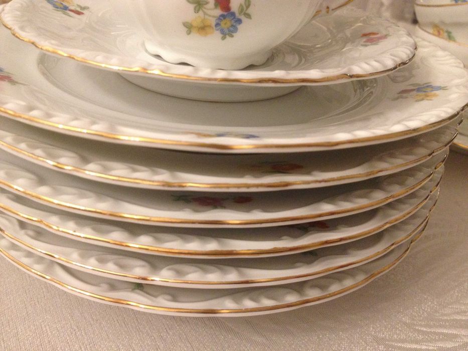 Антикварен. Нов. Немски сервиз на 100 г. за кафе/чай и десерт 21 ел.