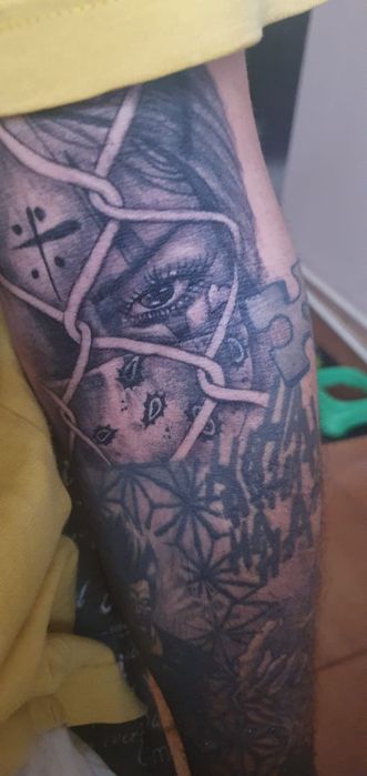 Execut tauaje, tattoo