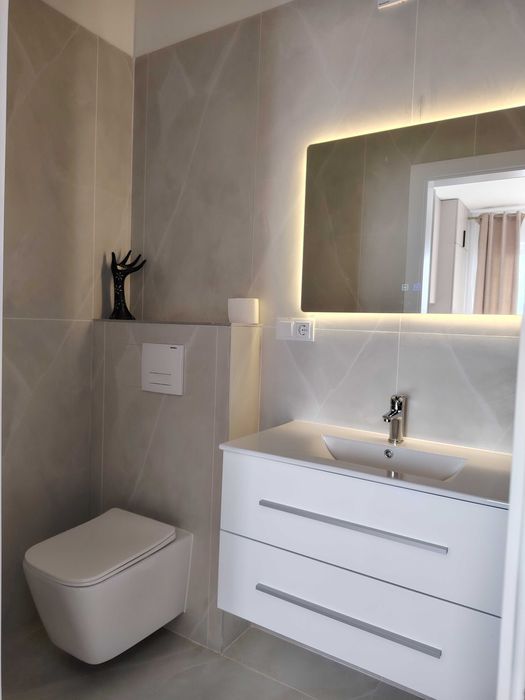 Închiriez Apartament