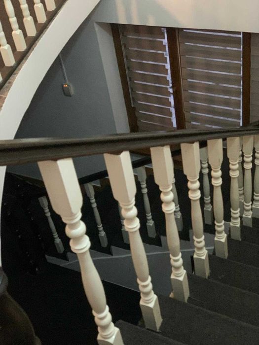 Închiriere vilă elegantă cu 3 dormitoare și curte amenajată – Roman