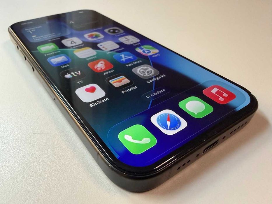  Apple / iPhone 15 Pro 256 Gb / Black Titanium