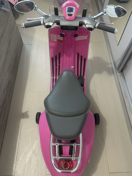 Motocicleta Vespa electrica
