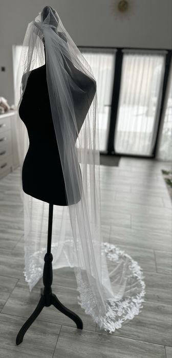 Voal pentru mireasa alb si bej