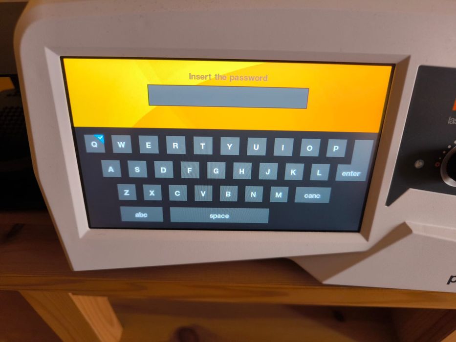 Лазер Lambda за рехабилитация - Клас 4 - дължина на вълна 1064 nm