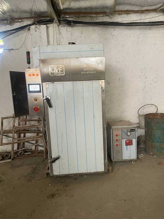 YKF firmasidan kolbassa va go`sht mahsulotlarini pishiruvchi PECH