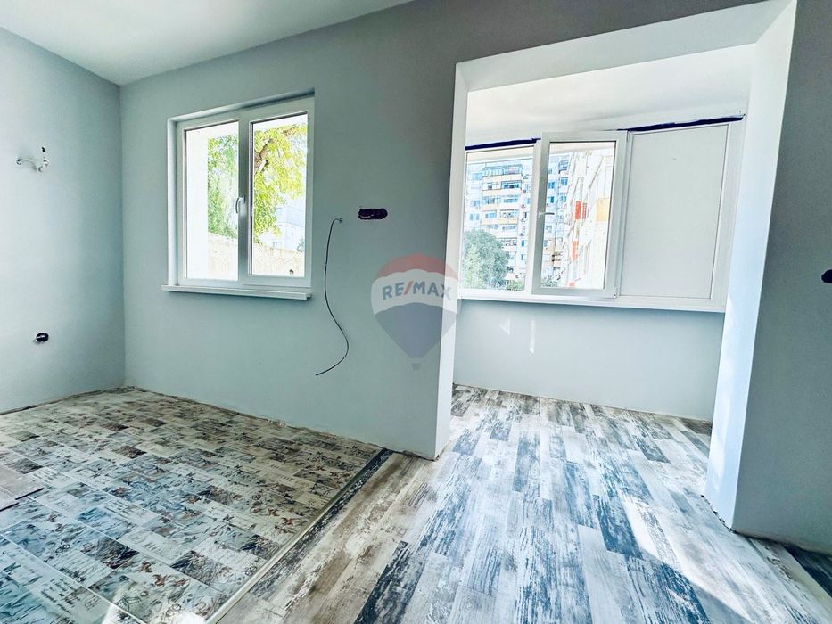 Продава се Тристаен апартамент в Варна, Лятно кино Тракия - 71 кв.м за 2113 €/кв.м - Снимка #1