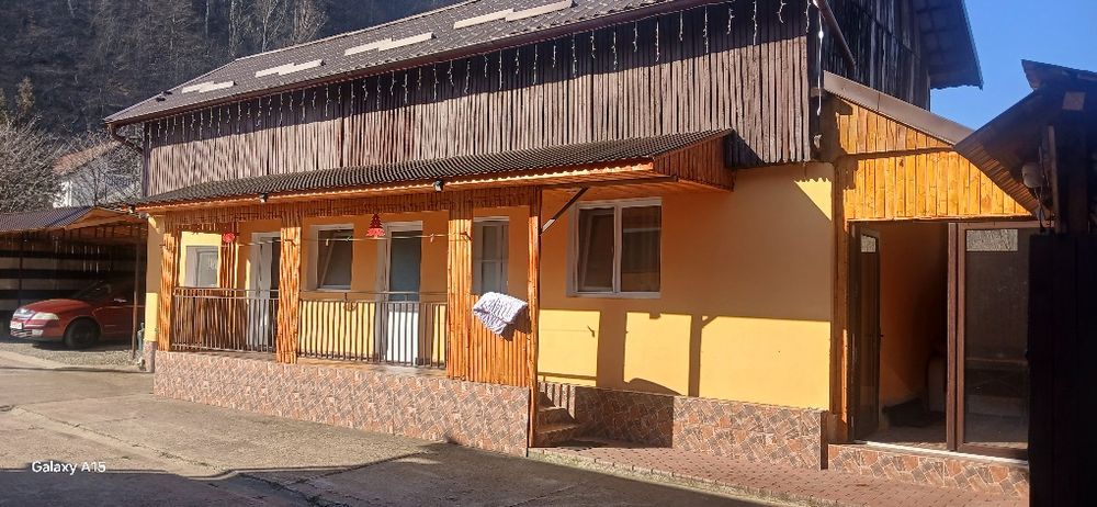 De inchiriat pe termen lung