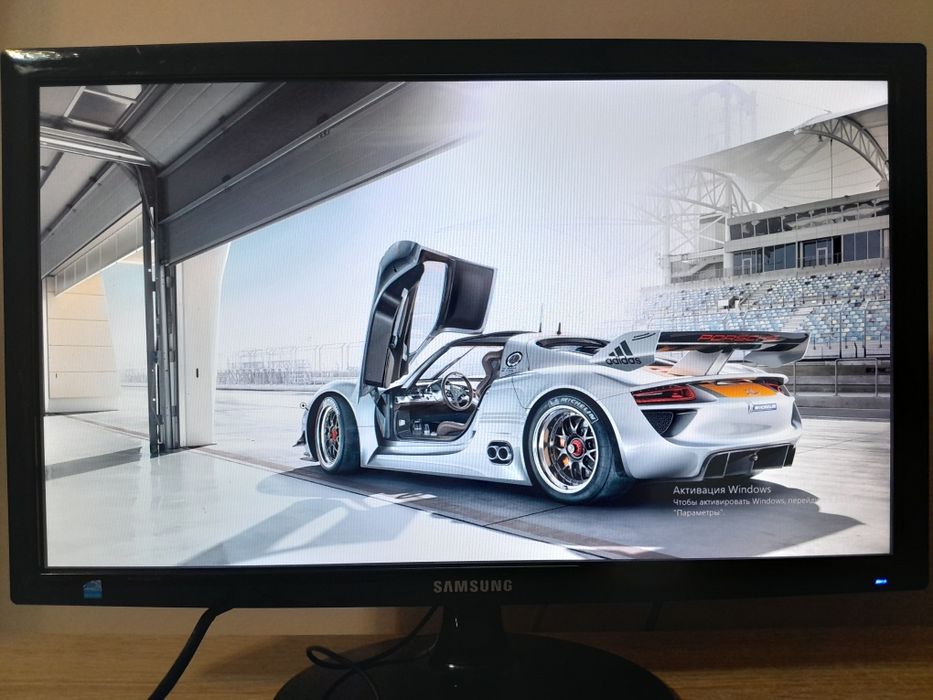 Мониторы 19.5 и 20 дюймов.