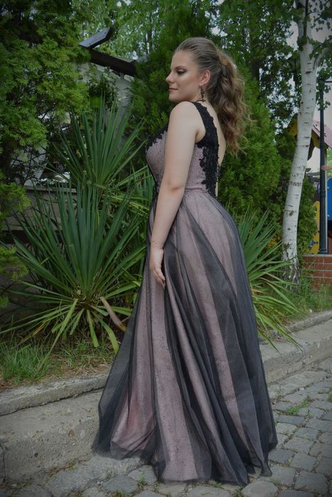 Продавам Бална рокля