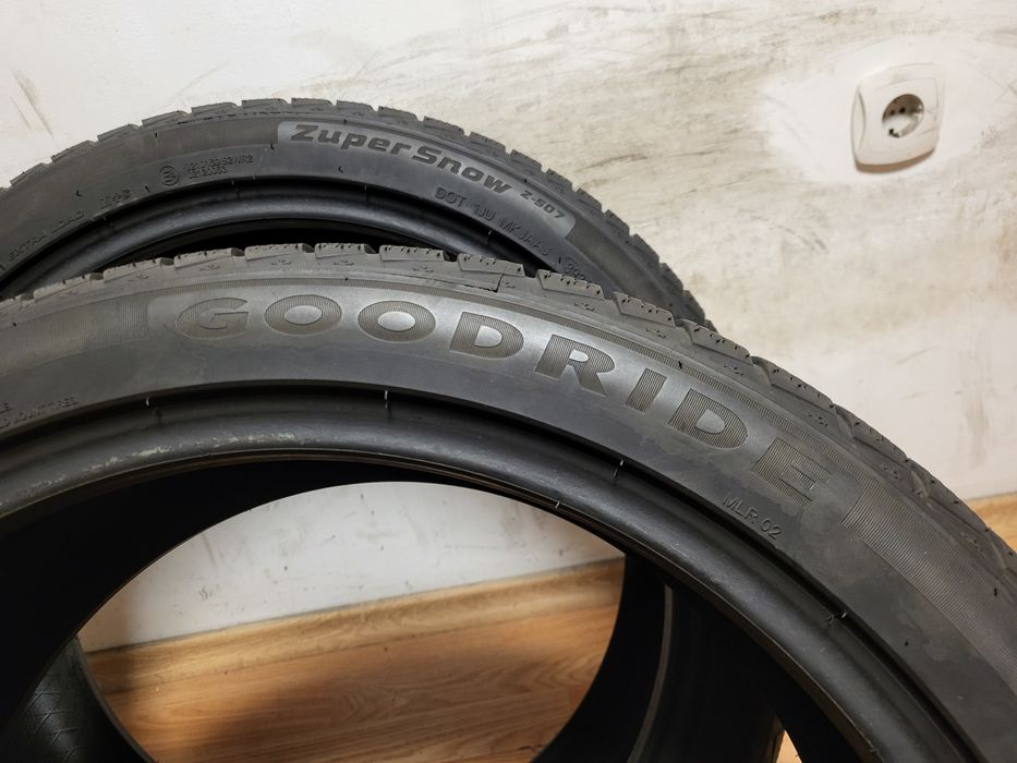 235/40/19 Goodride / зимни гуми