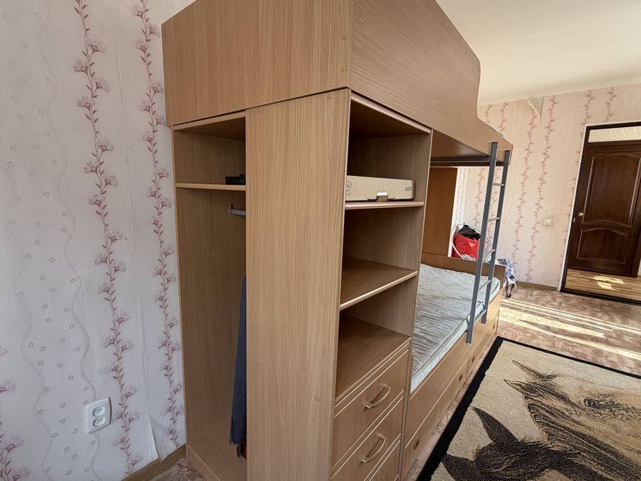 Мебель детская с шкафчиками