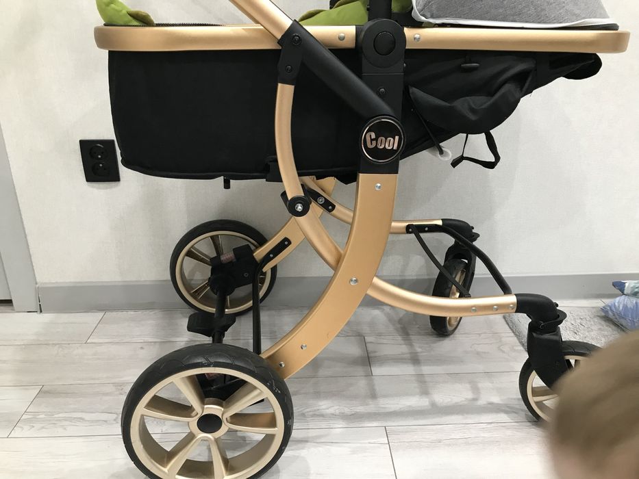 Продам коляску
