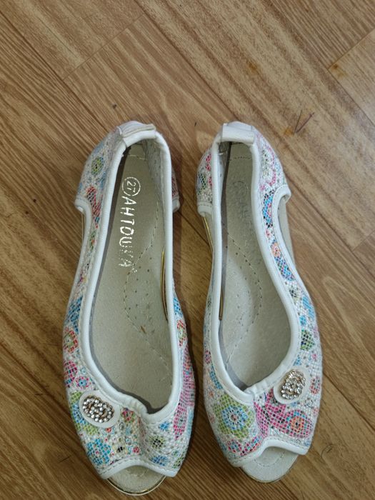 Босоножки новые,  летние