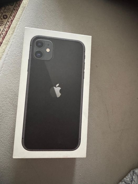 Продам Айфон 11.