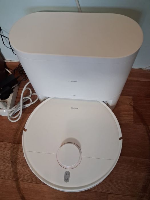 Продаётся робот пылесос Xiaomi